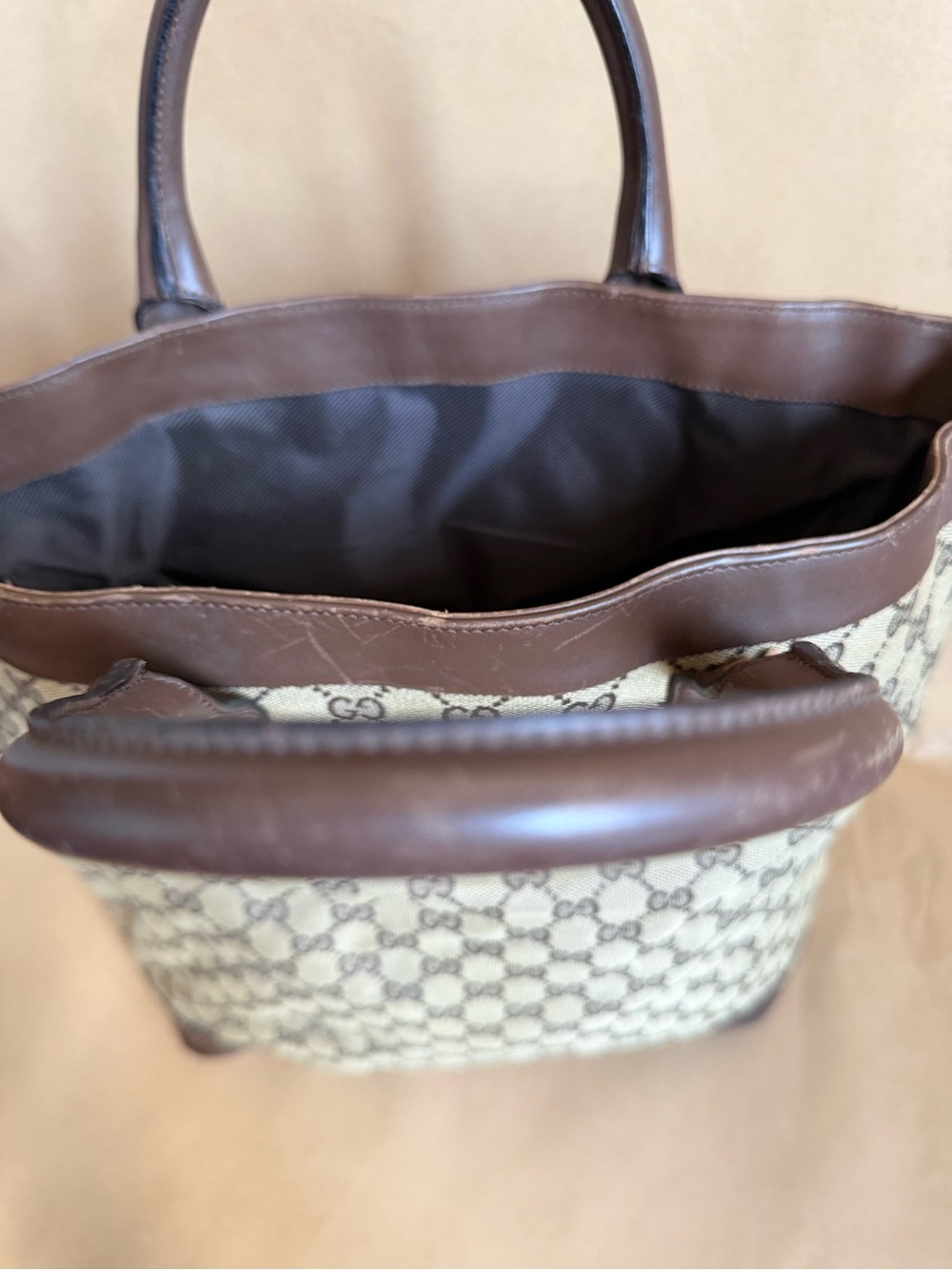Gucci GG Tote - Picture 14 of 15